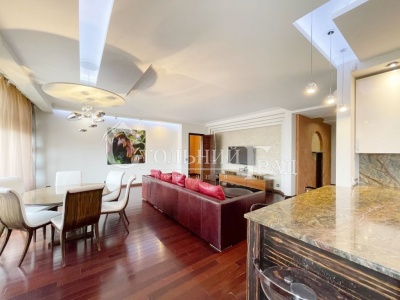 Sale of a 5-room apartment in the very center of Kyiv with a view of Khreshchatyk - AN Stolny Grad photo 1