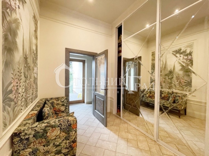 Rent a stylish fashion house for a family in Chabany, 5 km from Kyiv - Stolny Grad photo 4
