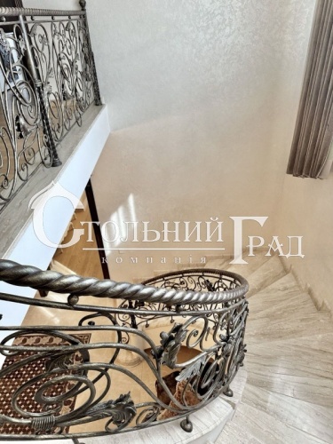 Rent a good house in the suburbs of Kiev village Hotov - Stolny Grad photo 8