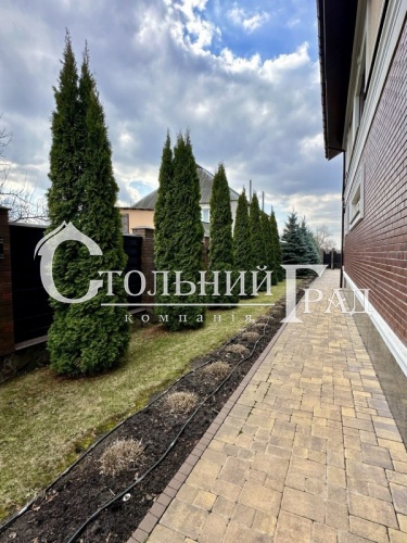 Rent a good house in the suburbs of Kiev village Hotov - Stolny Grad photo 19