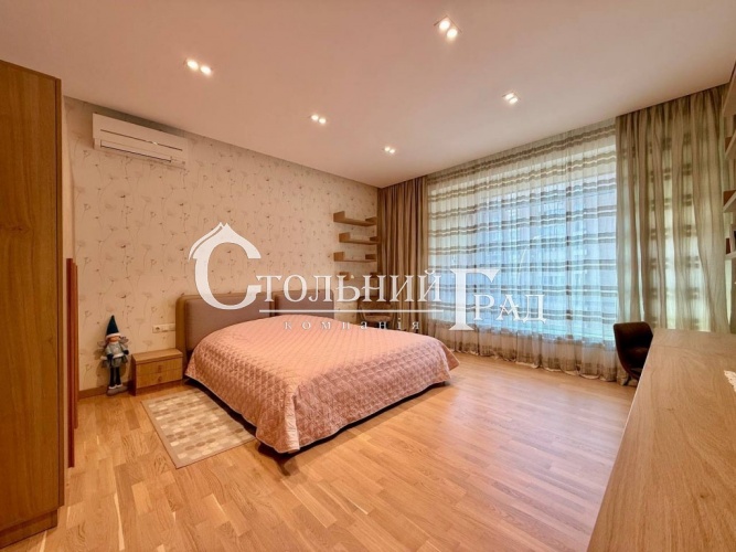 Family apartment for sale with 3 bedrooms near Volodymyrskyi market in Kiev - Stolny Grad photo 3