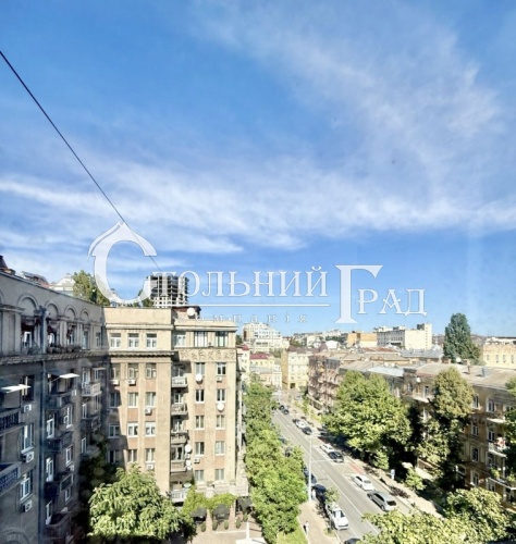 Rent a 3-room apartment in the quiet historic center of Kiev - Stolny Grad photo 12