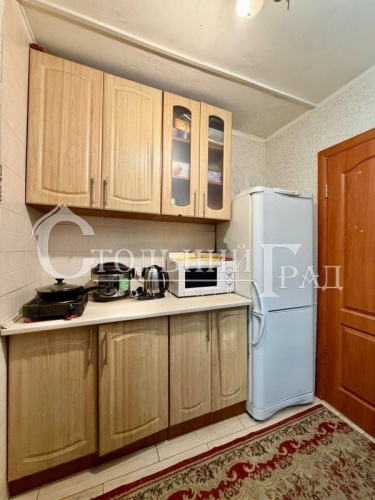 Two-room flat with en-suite bathroom for sale in a family-style residence in Kyiv – Stolny Grad Estate Agency photo 4