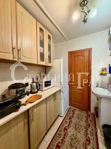 Two-room flat with en-suite bathroom for sale in a family-style residence in Kyiv – Stolny Grad Estate Agency photo 9