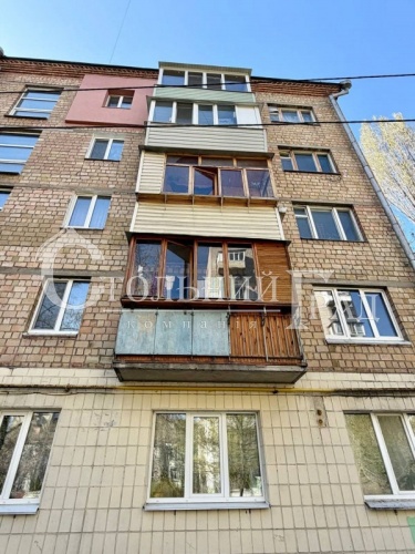 Two-room flat with en-suite bathroom for sale in a family-style residence in Kyiv – Stolny Grad Estate Agency photo 15