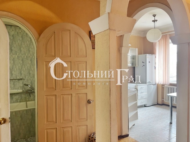 Продаж 2-к квартири на Дарницькій площі - АН Стольний Град фото 2