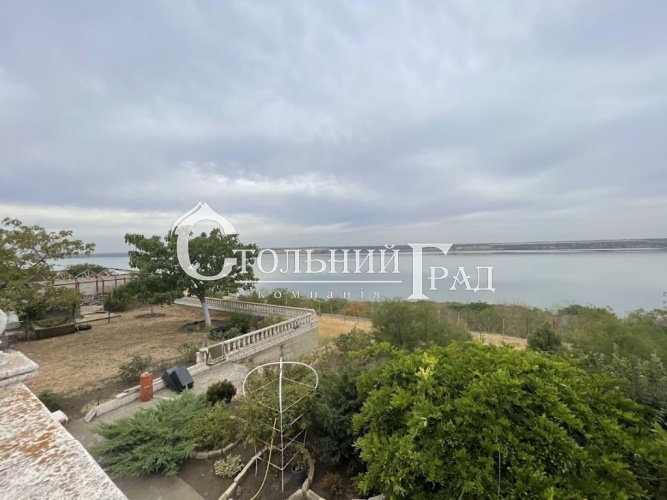 Villa for sale on the shore of the Khadzhibeyevsky Estuary - Stolny Grad Real Estate Agency photo 3