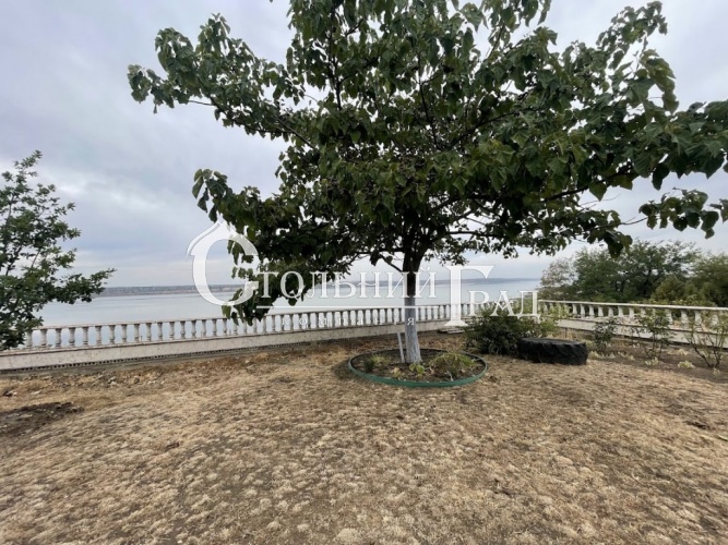 Villa for sale on the shore of the Khadzhibeyevsky Estuary - Stolny Grad Real Estate Agency photo 4