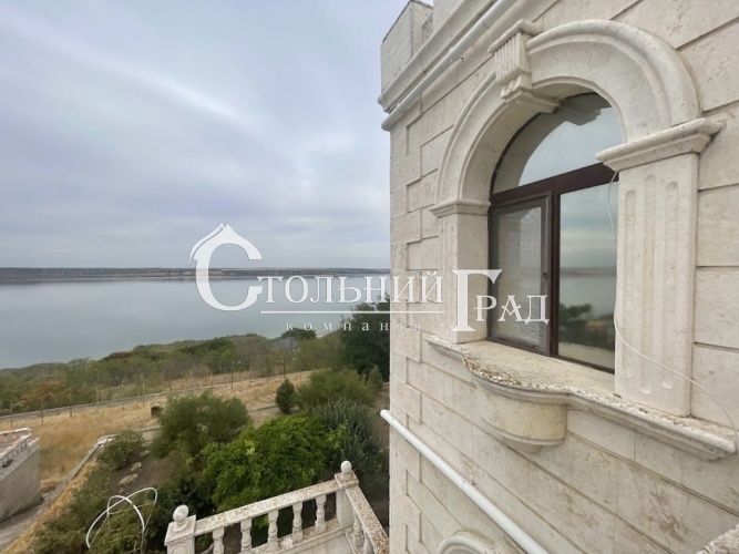 Villa for sale on the shore of the Khadzhibeyevsky Estuary - Stolny Grad Real Estate Agency photo 6