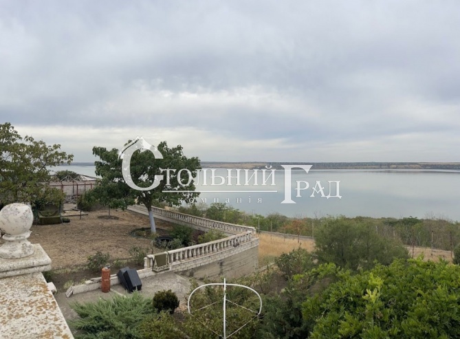 Villa for sale on the shore of the Khadzhibeyevsky Estuary - Stolny Grad Real Estate Agency photo 7