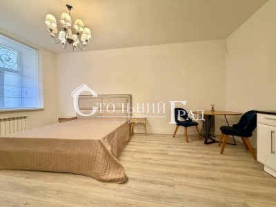 Rent 1-for apartments in the heart of the Square of Independence - Real Estate Stolny Grad photo 1
